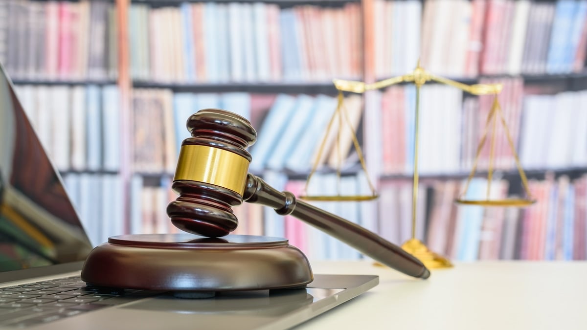 Criminal case in Internet fight - South African Live